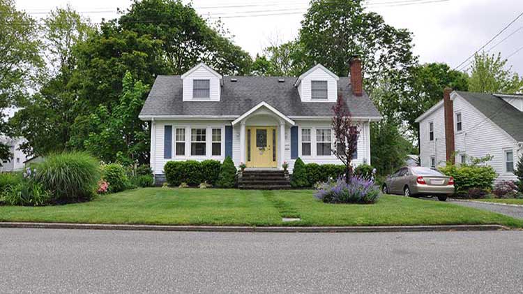 Street view of a home.