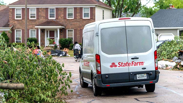 State Farm Customer Response Unit arrives after a catastrophe.